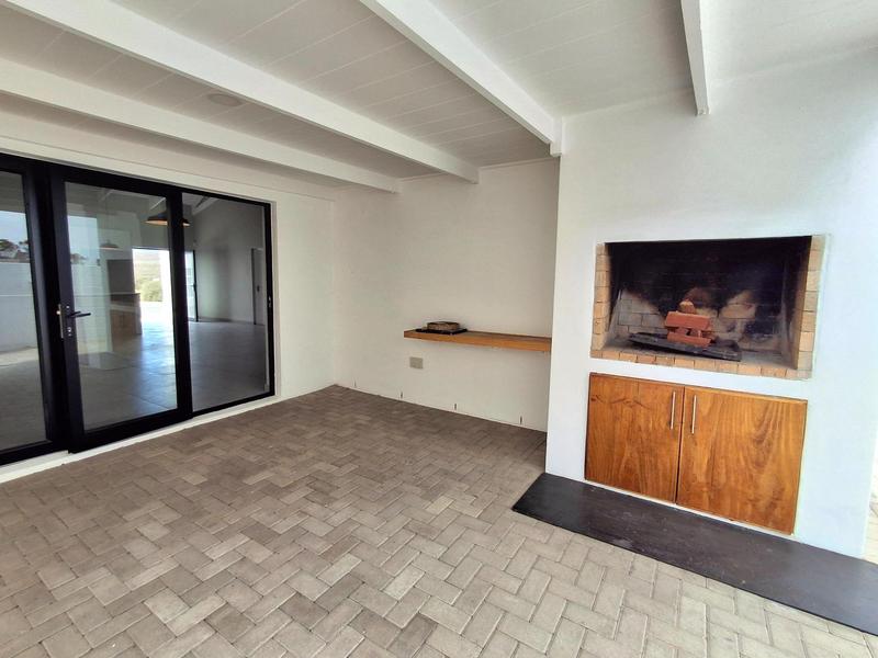 3 Bedroom Property for Sale in Britannia Bay Western Cape